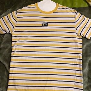 Men’s yellow black white T-shirt